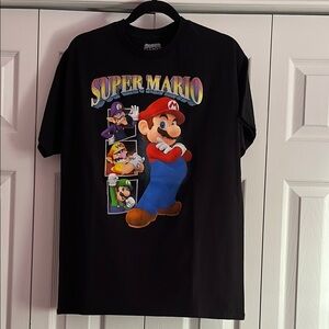 Super Mario T-Shirt 🖤